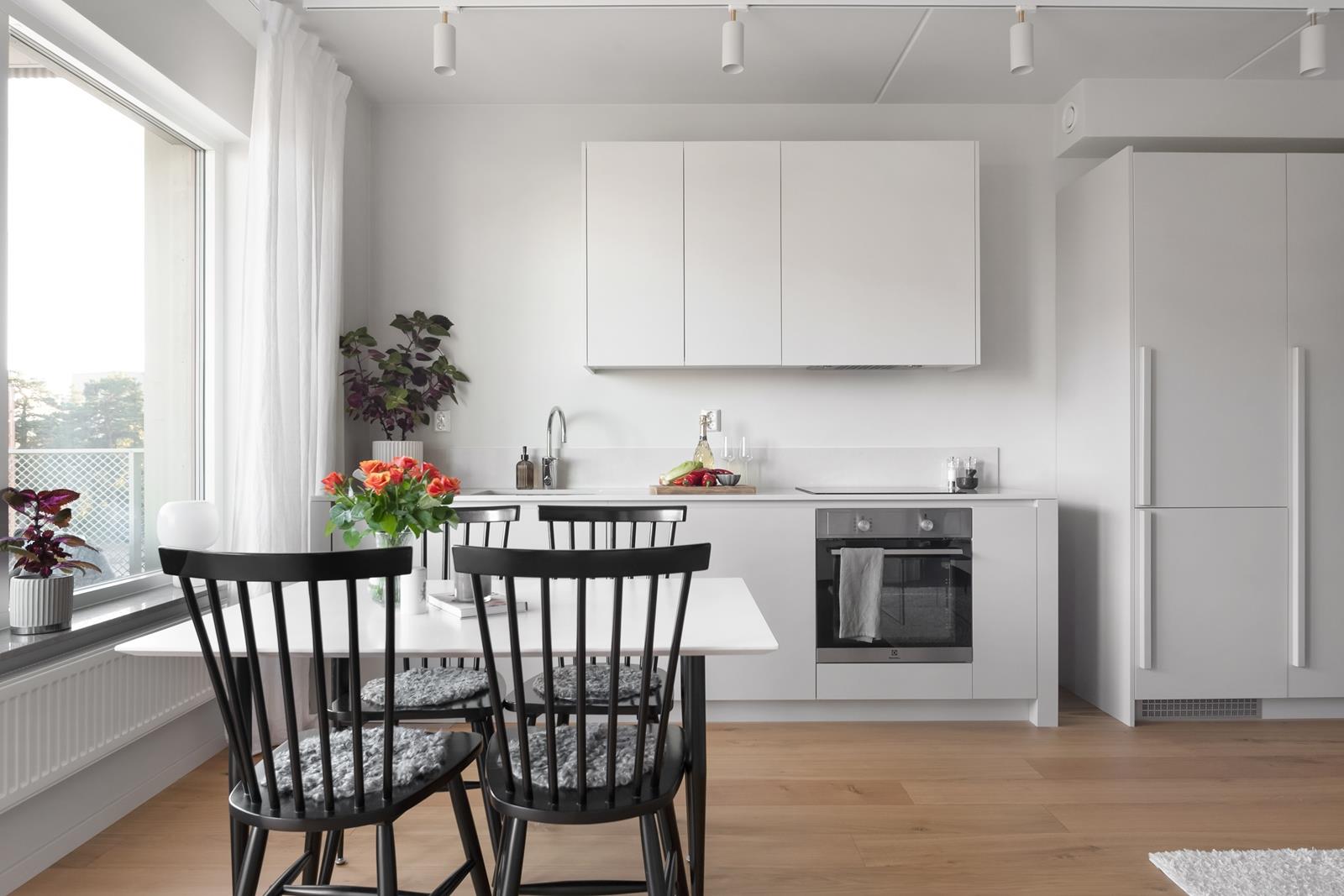 Stilren 2:a med balkong på populära Bryggargatan 9A – nyproduktion i toppklass!